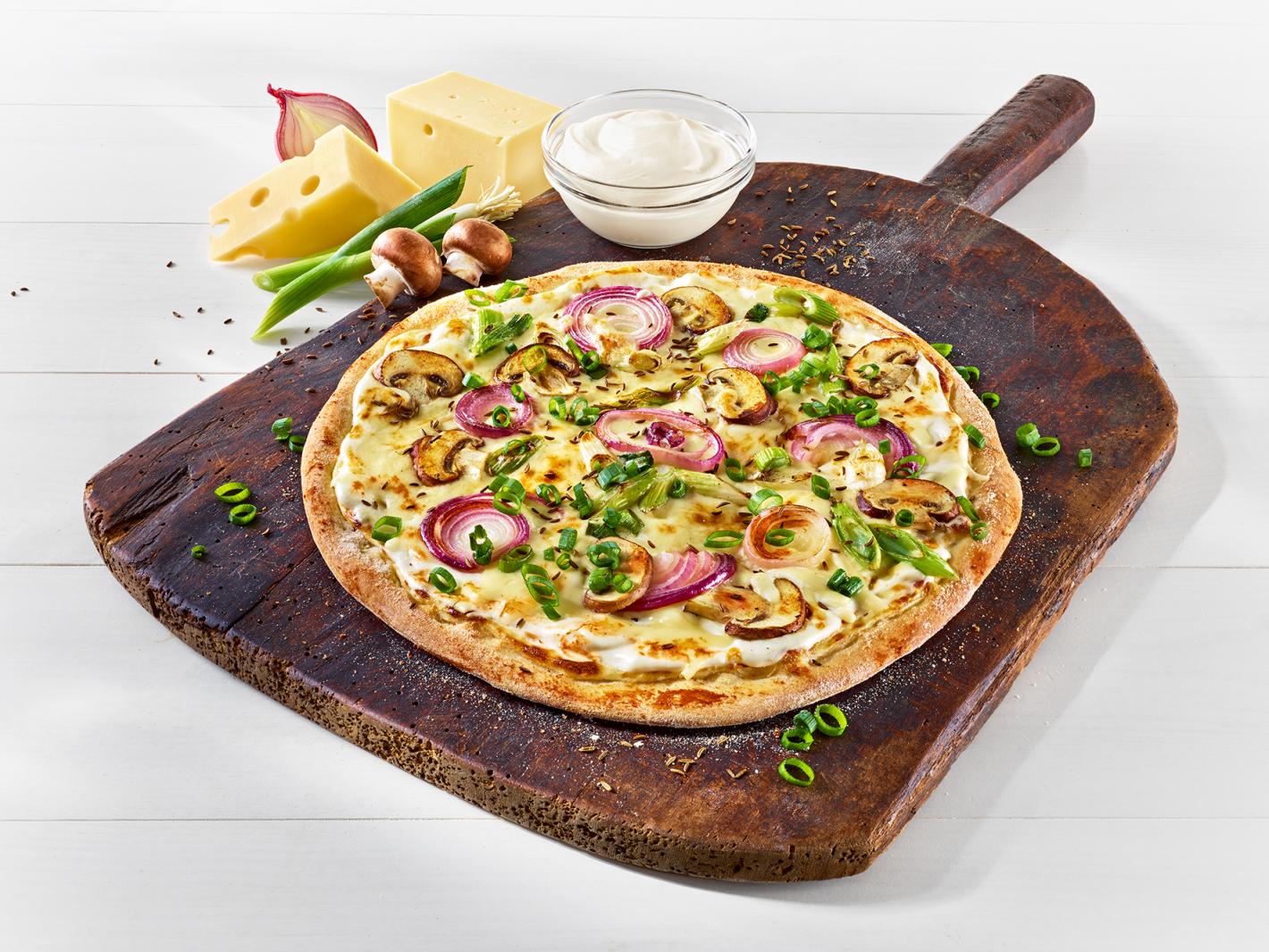 White Pizza "Veggie-Alpin" White Pizza "Veggie-Alpin"