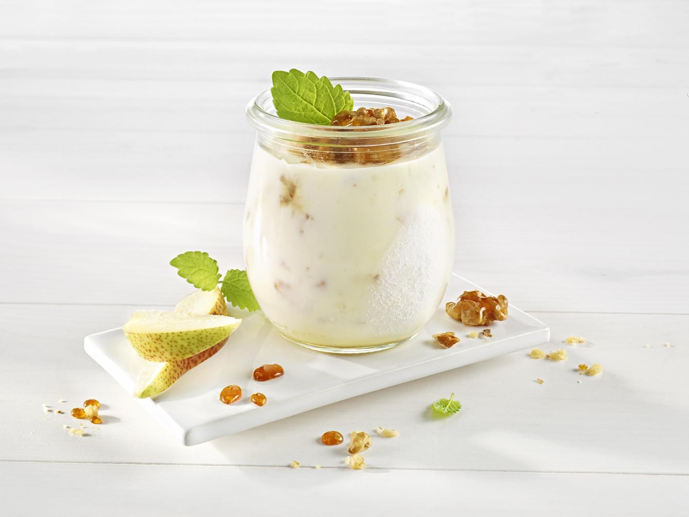 Quark-Birnen-Semifreddo mit karamellisierten Walnüssen