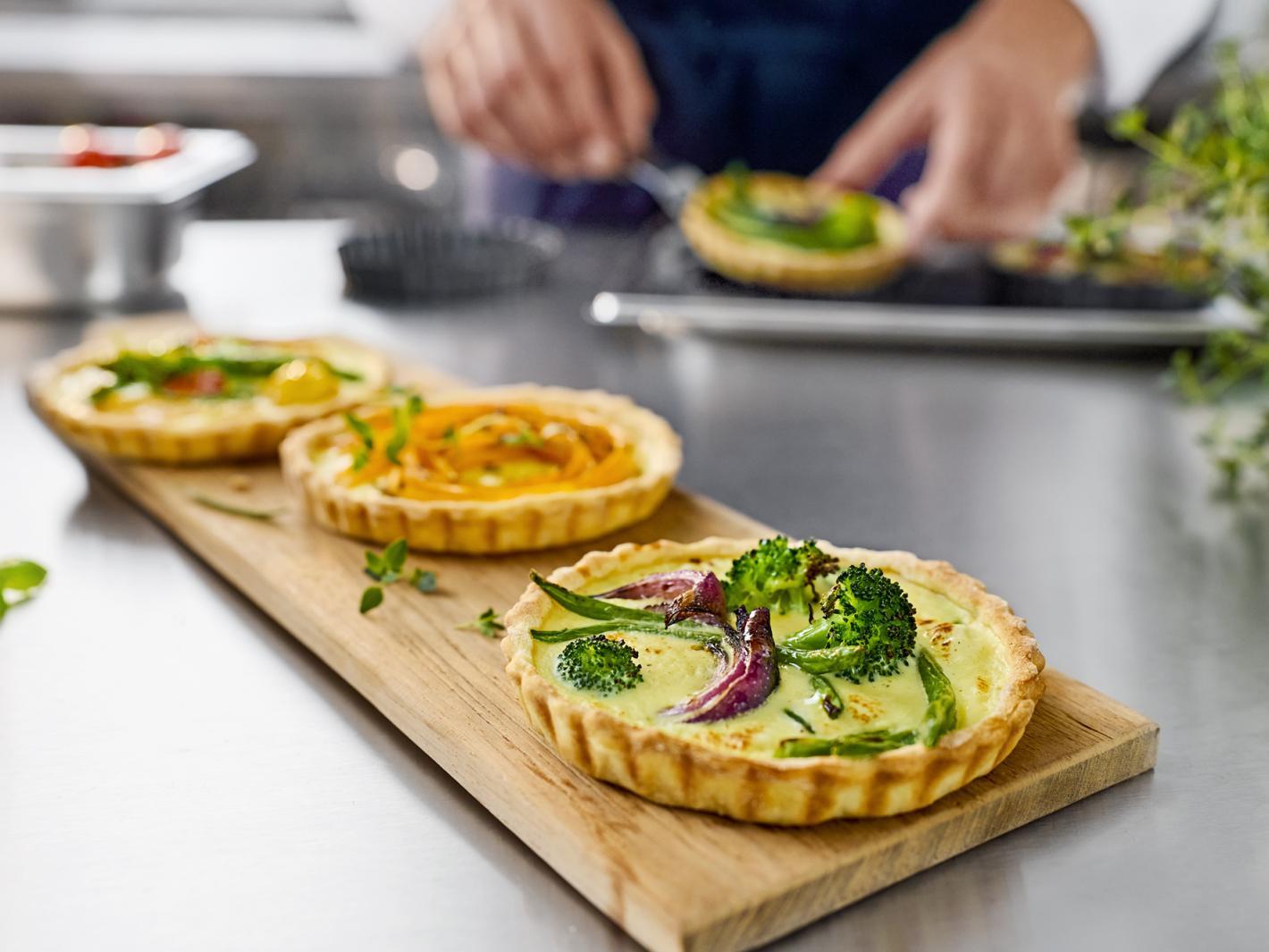 Quiche mit buntem Gemüse