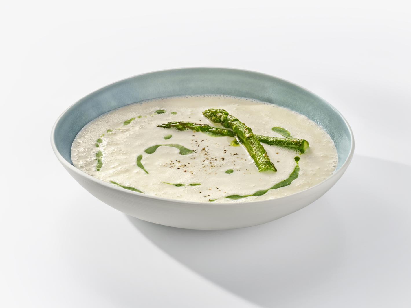 Spargelcreme-Suppe mit Brunnenkresse-Öl