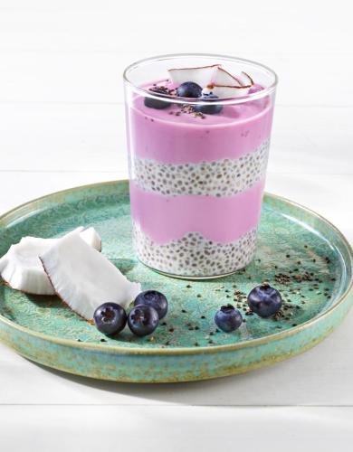 Ein Glas leckerer Chia-Pudding