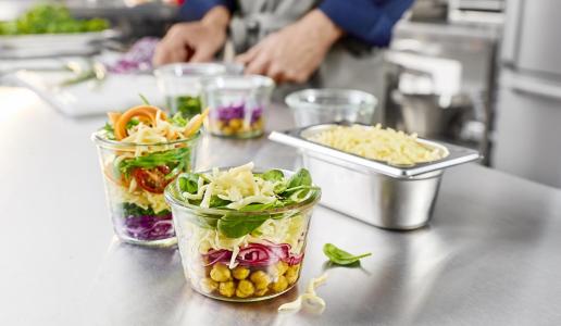 Bunter Salat im Weckglas
