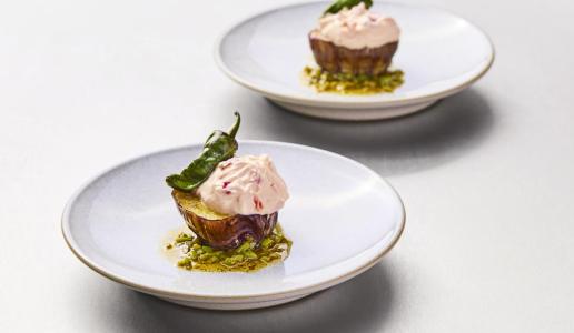 Geschmorte Auberginen mit Oliven-Vinaigrette