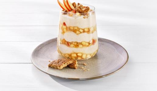 Grieß-Pudding-Dessert im Glas