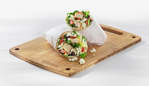 Mediterraner Tofu-Wrap