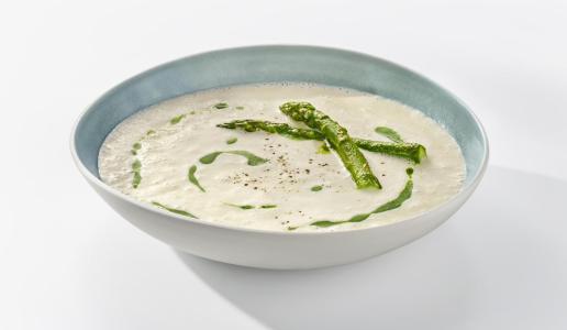 Spargelcreme-Suppe mit Brunnenkresse-Öl